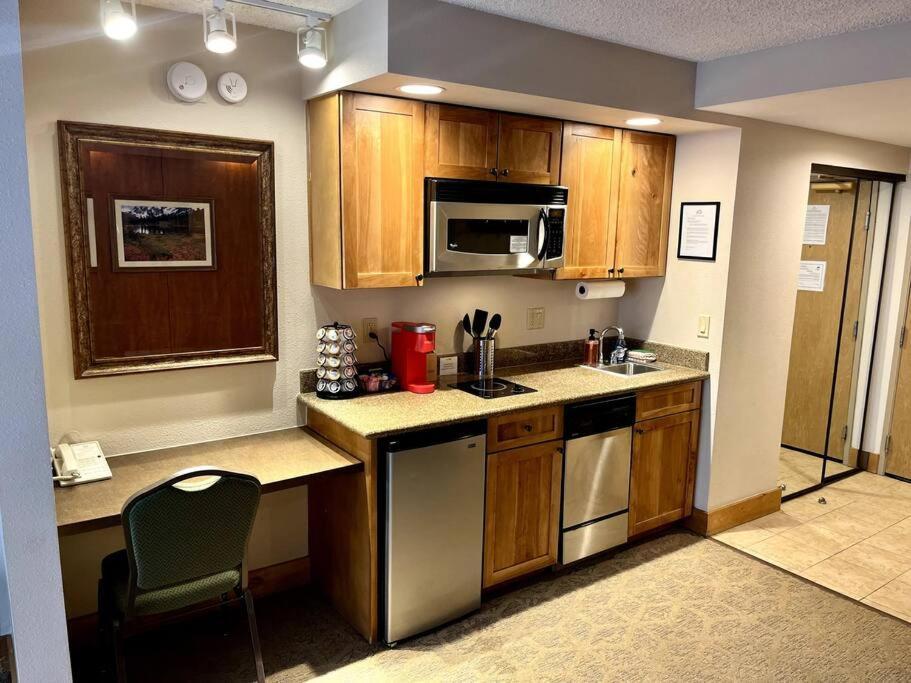 Mt Cb Mountain Side With King Bed, Hot Tub, Pool & Kitchen! Apartment เครสเตดบิวต์ ภายนอก รูปภาพ
