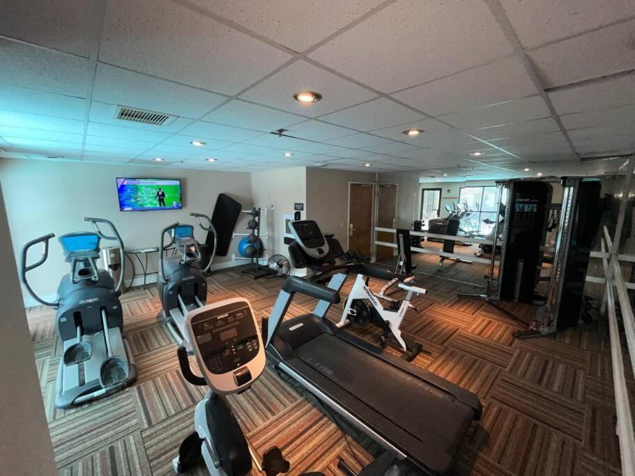 Mt Cb Mountain Side With King Bed, Hot Tub, Pool & Kitchen! Apartment เครสเตดบิวต์ ภายนอก รูปภาพ