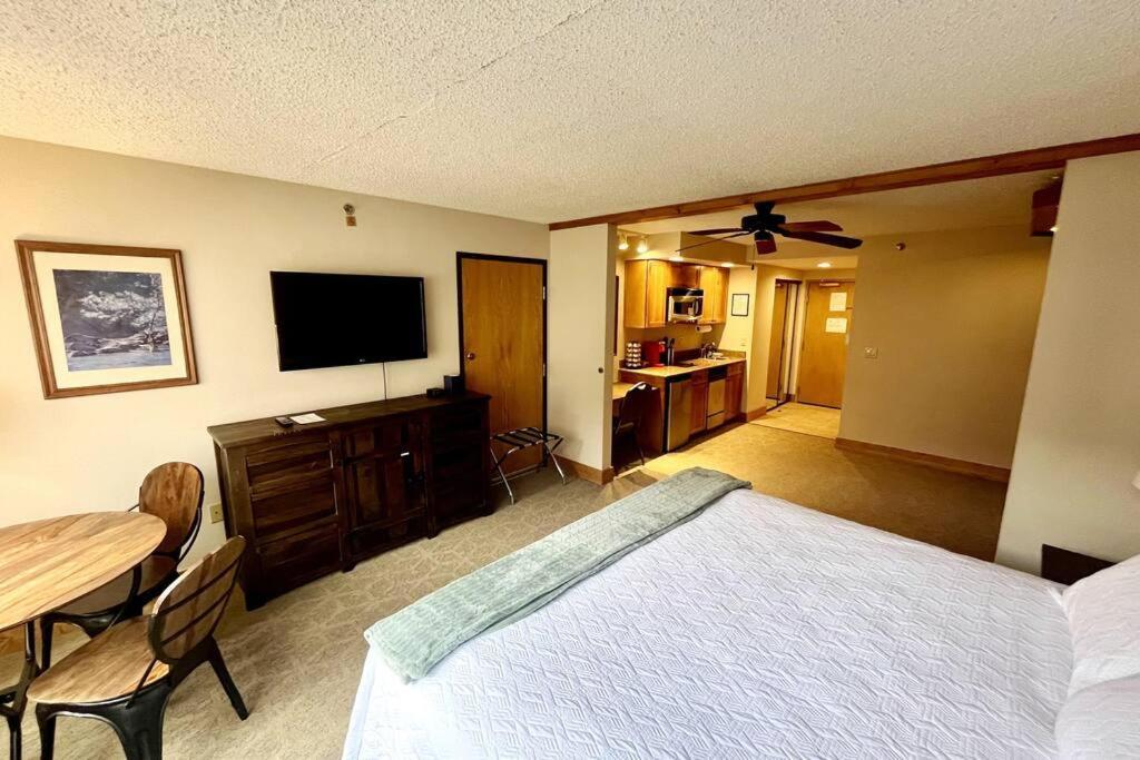 Mt Cb Mountain Side With King Bed, Hot Tub, Pool & Kitchen! Apartment เครสเตดบิวต์ ภายนอก รูปภาพ